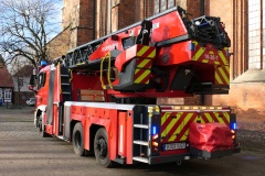 Das wohl auffälligste Merkmal: Ein Fahrgestell mit 3 Achsen.