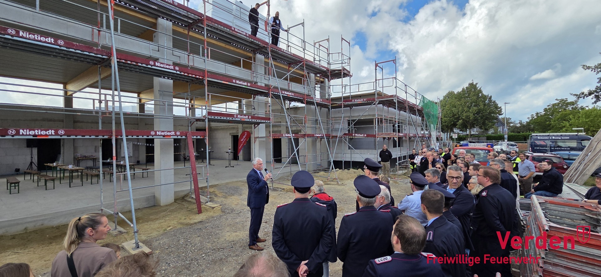 Richtfest des gemeinsamen Feuerwehrhauses in Hönisch.