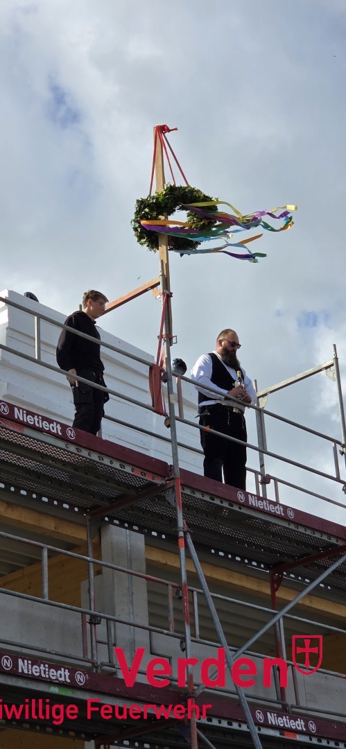 Richtfest des gemeinsamen Feuerwehrhauses in Hönisch.