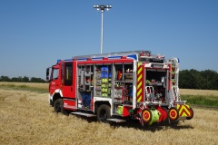 ... und einen pneumatischen Lichtmast mit sechs LED-Scheinwerfern.